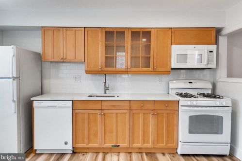 3876 Lancaster Ave, Philadelphia, PA 19104-2360