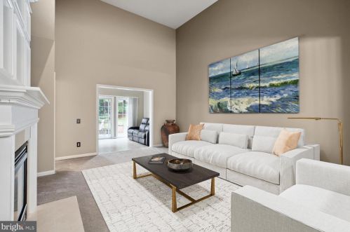 85 Sparrow Dr, Trenton NJ 08690-2463 exterior