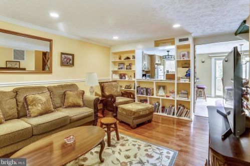 14323 Vivaldi Ct, Burtonsville, MD 20866-2020