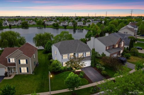 1813 Ridge Moor Dr, Plainfield, IL 60586-5705