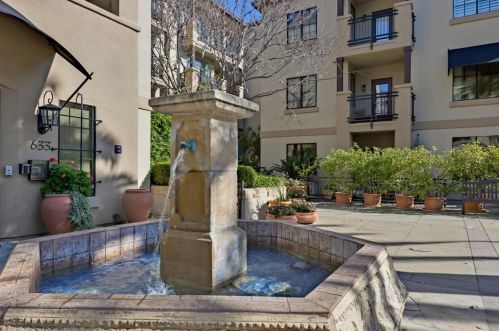 633 Elm St, San Carlos, CA 94070-8428