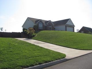 1476 Windfield Dr, Morristown, TN 37813-1382