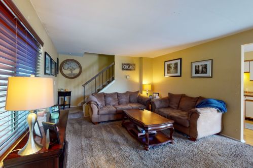 1812 Raintree Ct, Sycamore IL  60178-2733 exterior