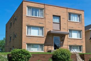 1811 Johnson St, Minneapolis MN  55418-4747 exterior