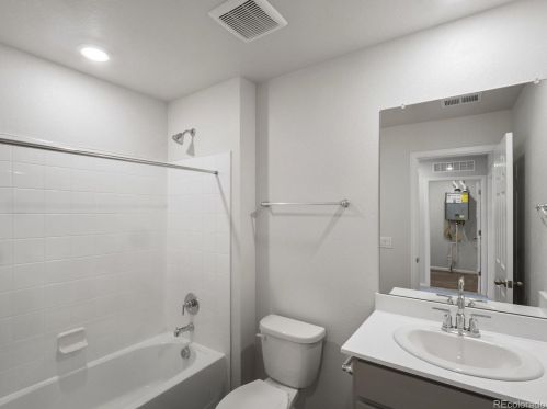 766 Rome St, Aurora CO 80019-3144 exterior