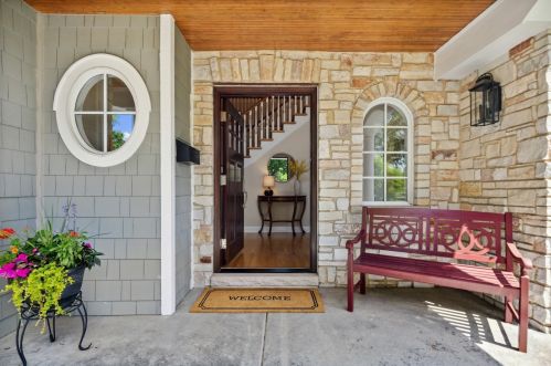 267 Middaugh Rd, Willowbrook IL  60514-1067 exterior