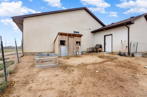1392 Moonbeam Dr, Pueblo CO  81007-1248 exterior