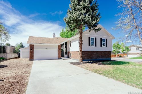 4401 7th St, Greeley, CO 80634-1325