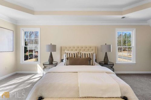 4860 Highland Lake Dr, Atlanta GA  30349-3913 exterior