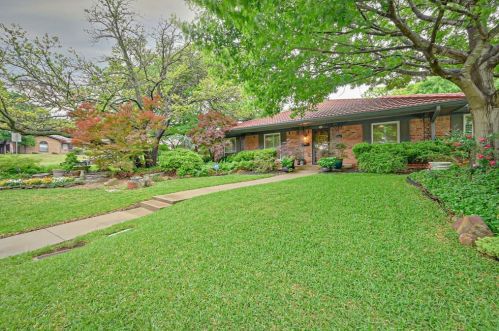 5662 Vega Dr, Fort Worth TX  76133-2962 exterior