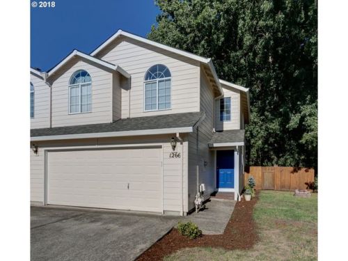 1266 Elana Dr, Woodburn, OR 97071-5579