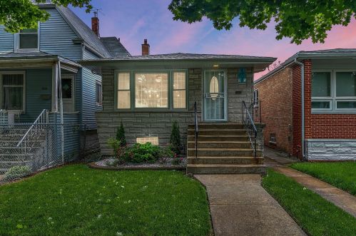 8932 Lowe Ave, Chicago, IL 60620-2227
