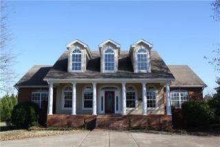 400 Fairway Trl, Springfield, TN 37172-4012
