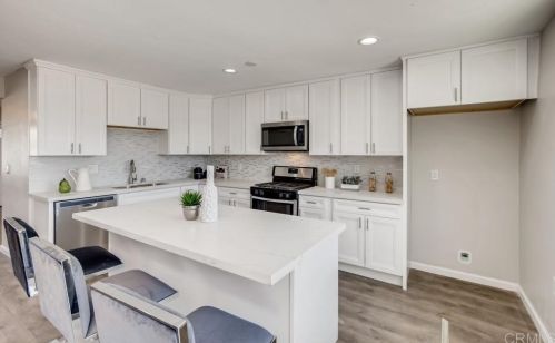 290 Gannet Dr, Vista CA  92083-3011 exterior