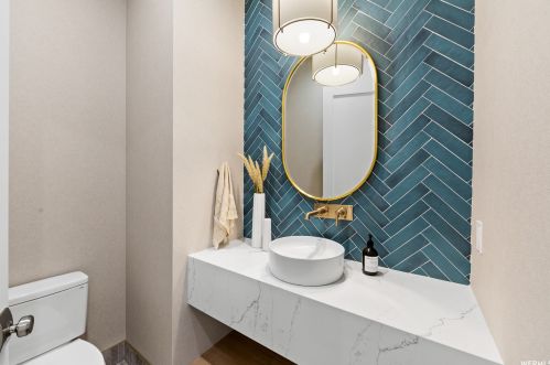 656 750, Woodland Hills UT 84653-5653 exterior