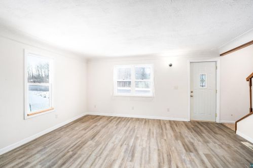 216 Central Entrance, Duluth, MN 55811-5438