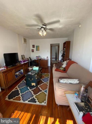 1711 13 St, Philadelphia PA  19148-1512 exterior