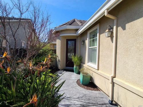 3085 Red Maple Ct, Vacaville, CA 95687-8003