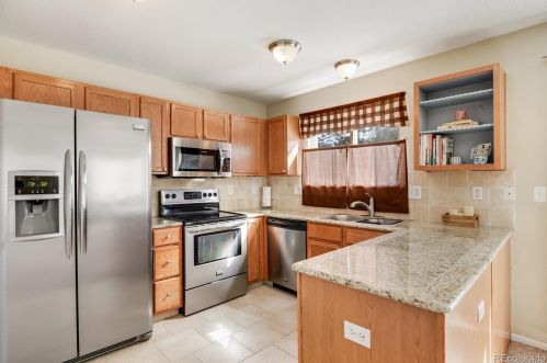 4277 Himalaya Way, Aurora CO 80013-6078 exterior