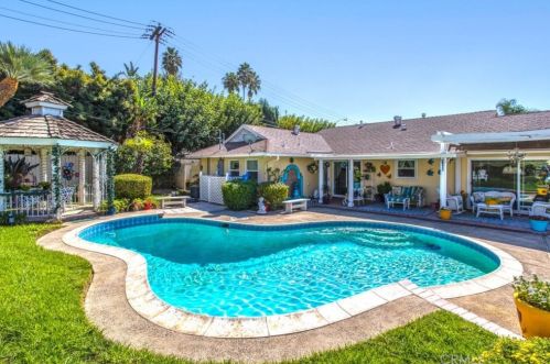 3520 Watkins Dr, Riverside CA  92507-4609 exterior