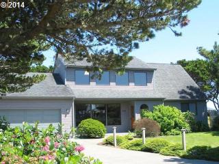 1977 Beach Loop Dr, Bandon OR  97411-8878 exterior