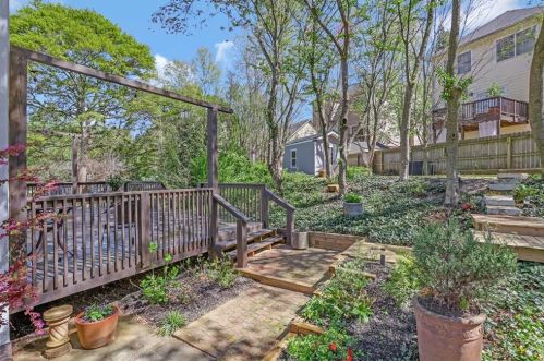 1044 High Point Ter, Atlanta GA  30315-2601 exterior