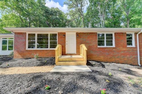 1110 Hope Rd, Atlanta GA  30350-2920 exterior
