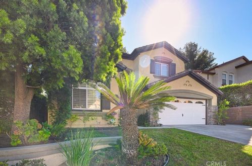 8774 Garden View Dr, Anaheim, CA 92808-1667