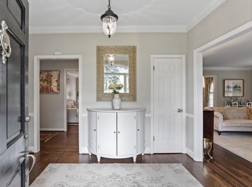 565 Mnr Rdg Dr, Atlanta GA  30305-3511 exterior