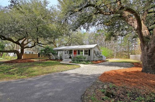 1716 Barracuda Rd, Johns Island, SC 29455-3905