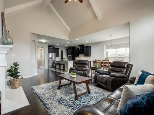 8753 Running River Ln, Fort Worth TX  76131-3373 exterior