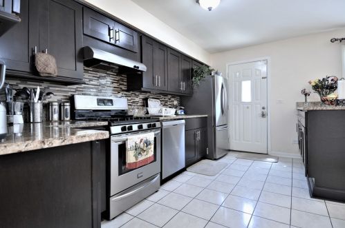 7769 Nordica Ave, Niles IL  60714-3311 exterior