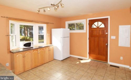 901 Dryden St, Silver Spring MD  20901-1826 exterior