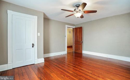 328 Mildred St, Charles Town WV  25414-1834 exterior