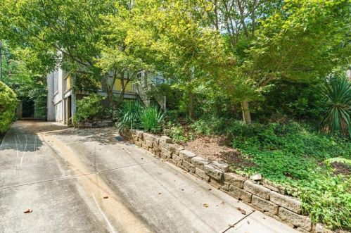1490 Brooklyn Ave, Atlanta GA  30309-2202 exterior