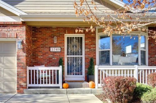 3749 Dahlia St, Denver, CO 80207-1017