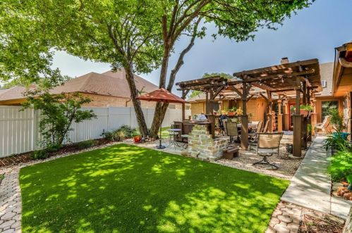 2517 Belmeade Dr, Carrollton TX 75006-2008 exterior