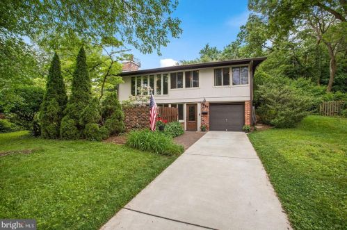 7817 Sycamore Dr, Falls Church, VA 22042-3327