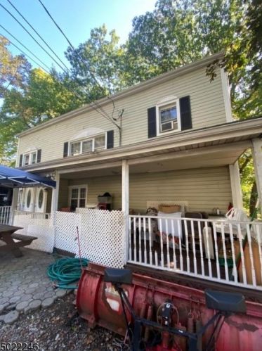 10 Mechanic St, Dover, NJ 07801-1823