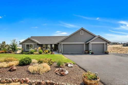 2465 Hilltop Ln, Metolius, OR 97741