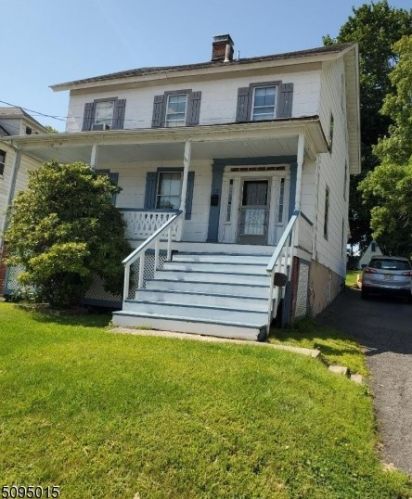 12 Ledgewood Ave, Netcong, NJ 07857-1109