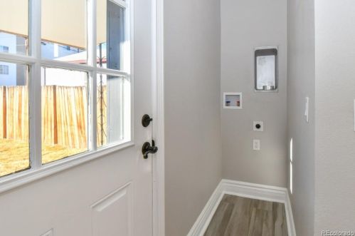 3233 Marion St, Denver CO  80205-3951 exterior