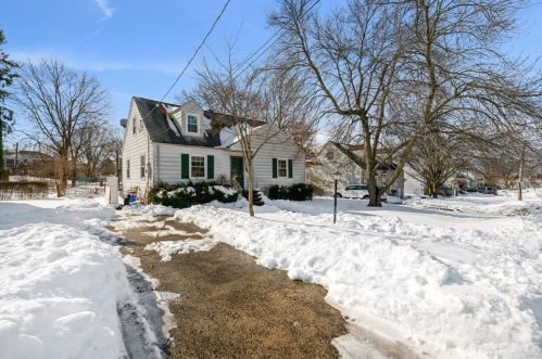 152 Hillcrest Ave, Edison, NJ 08817-3124