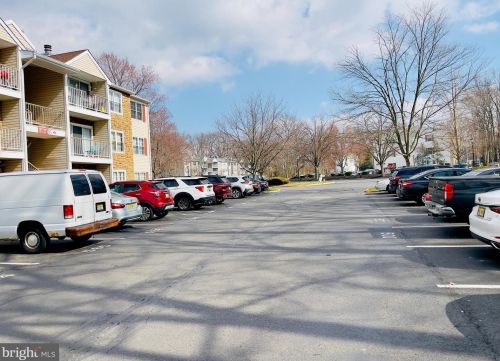 23 Holly Ct, Trenton NJ  08619-4632 exterior