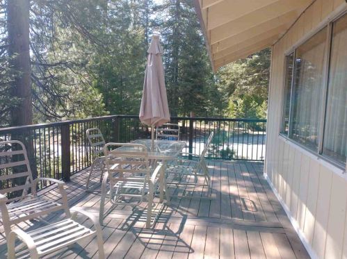 606 Burnt Cedar Rd, Peninsula Village, CA 96137-9503