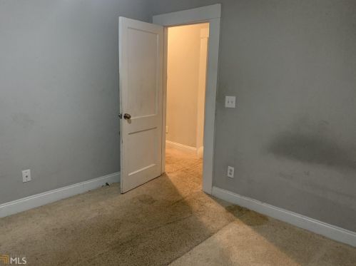 1871 Center St, Atlanta, GA 30344-3801