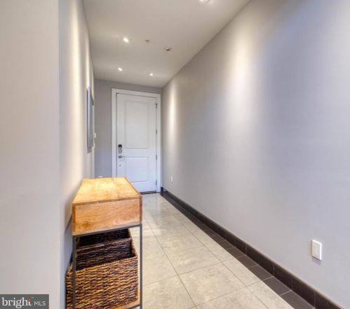 606 Christian St, Philadelphia, PA 19147-2902