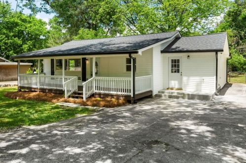 1875 Waldrep Cir, Marietta, GA 30060-4927
