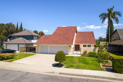 728 Iron Horse Rd, Walnut, CA 91789-1825