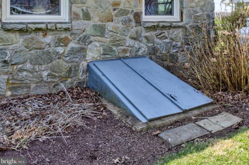 1853 Rockvale Rd, Lancaster PA  17602-1315 exterior